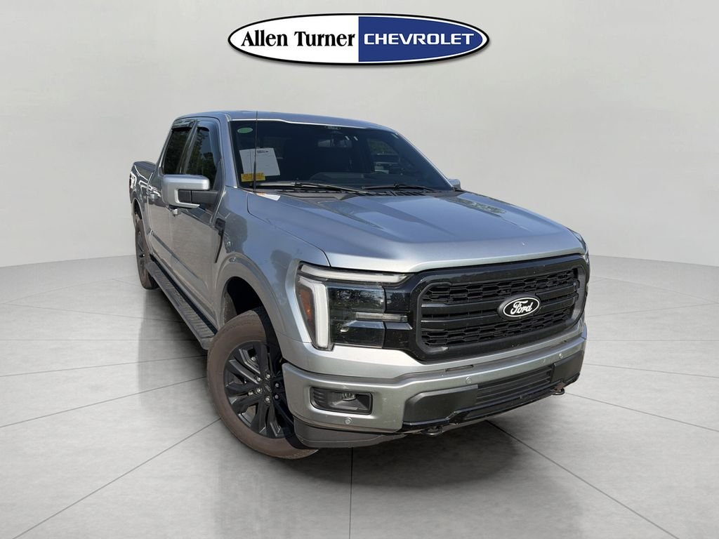 Used 2025 Silver Ford Lariat image 3