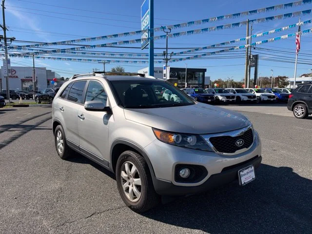 Used 2013 Satin Metal Kia LX image 4