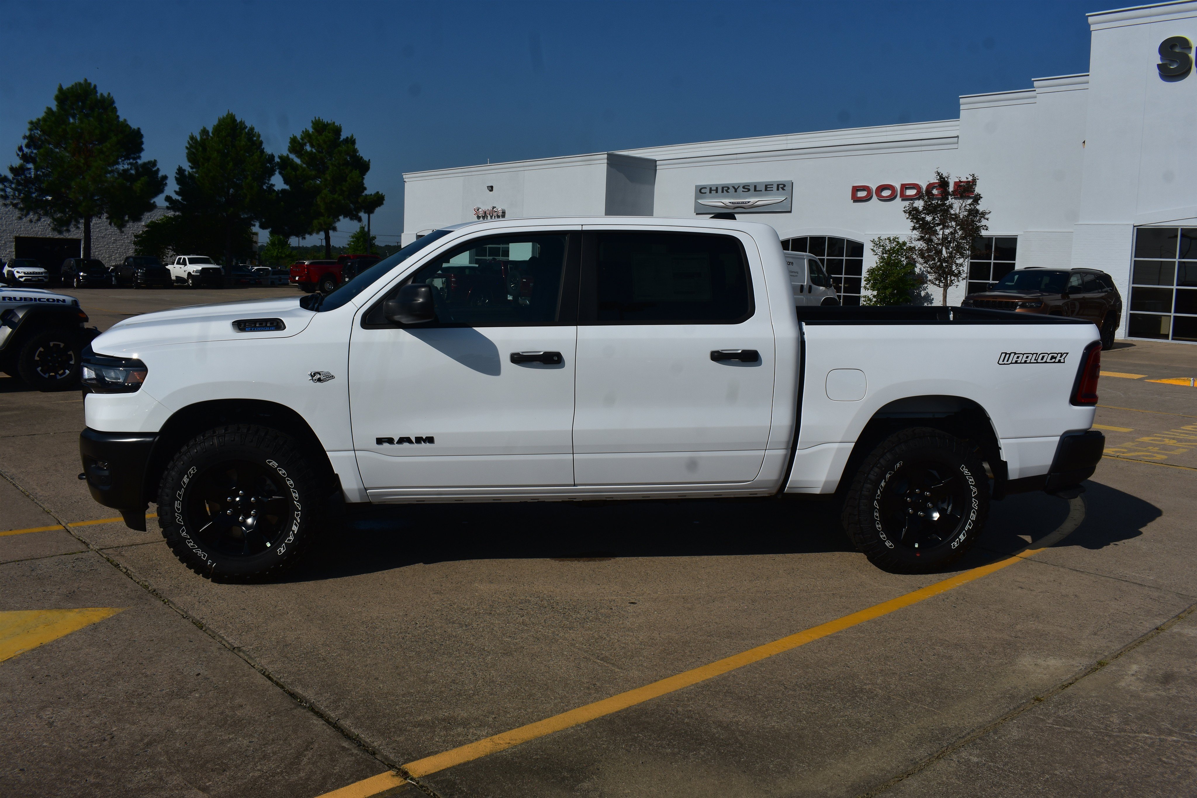 New 2026 Bright White Clear-Coat Exterior Paint RAM Warlock image 9
