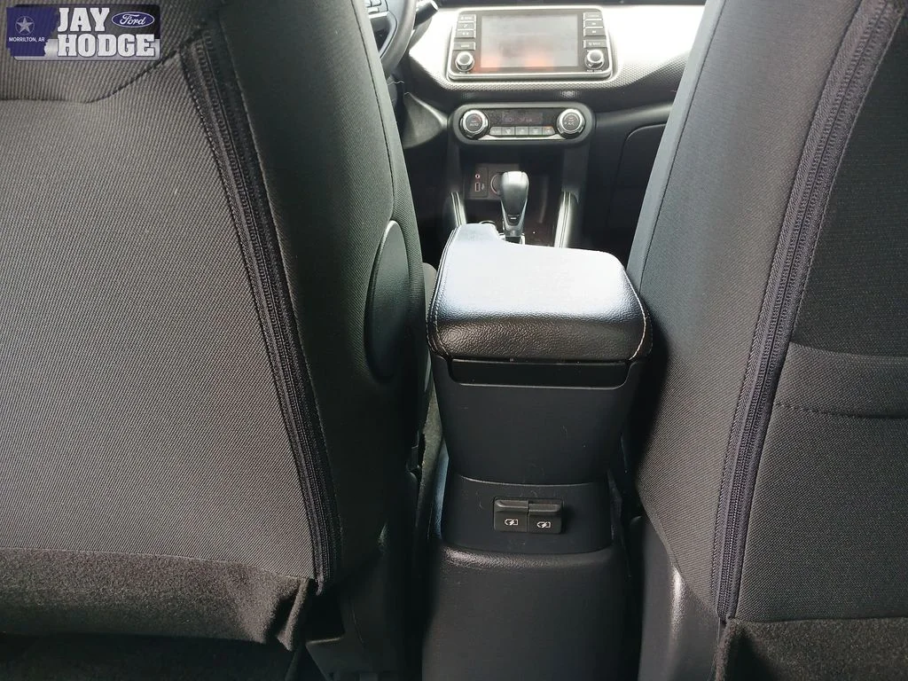 Used 2020 White Nissan SV image 26