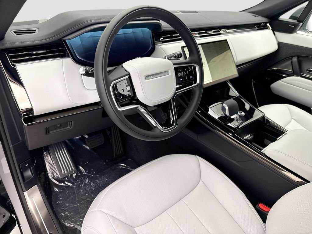 New 2026 Borasco Grey Land Rover SE image 9
