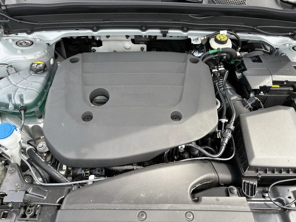 New 2026 Vapour Grey Volvo Plus image 29