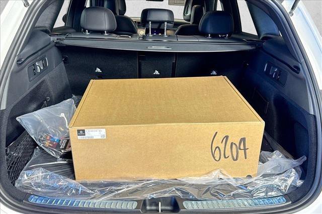 New 2026 Polar White Mercedes-Benz GLC 300 image 54