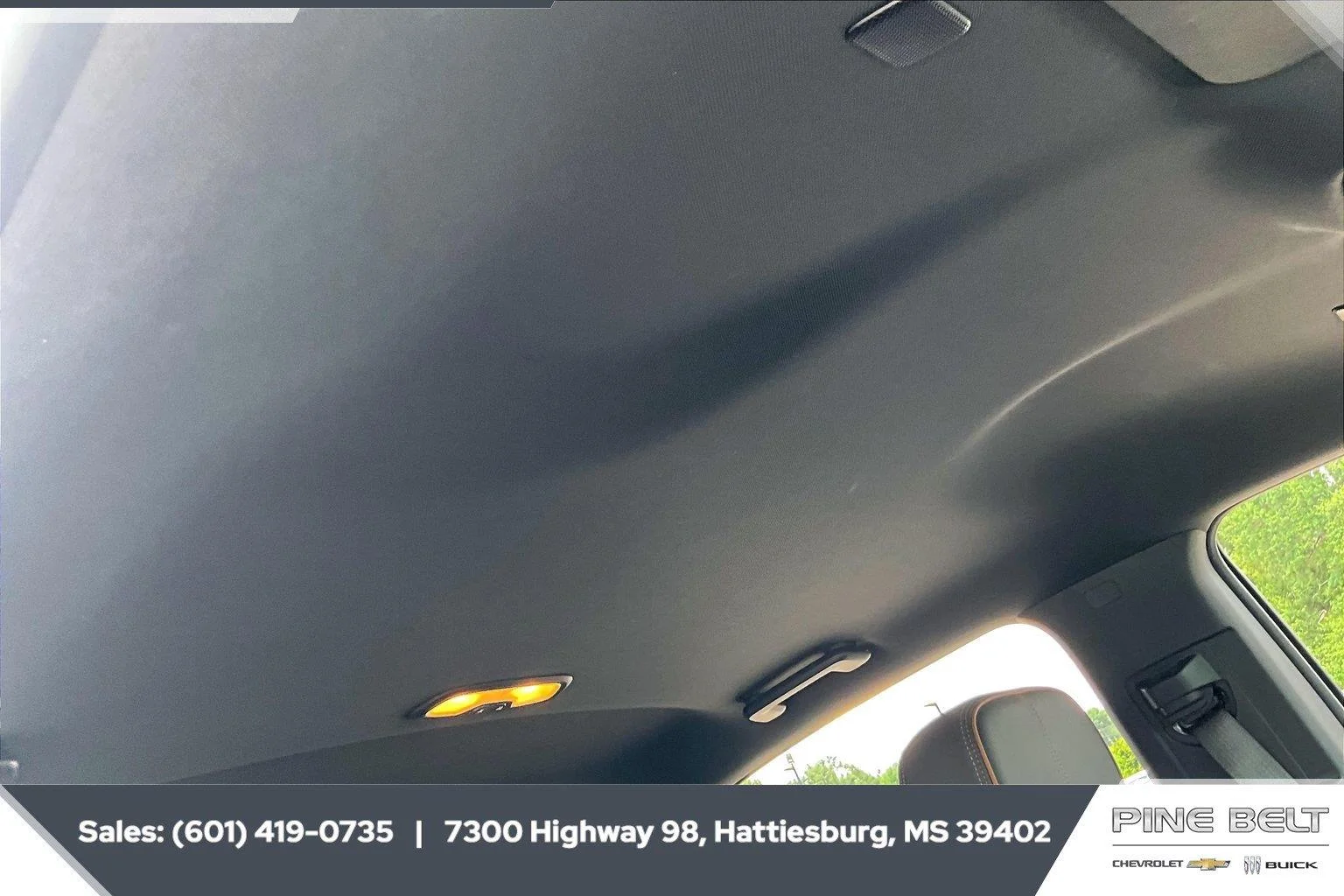 Used 2023 SUMMIT WHITE GMC 4WD AT4 image 16