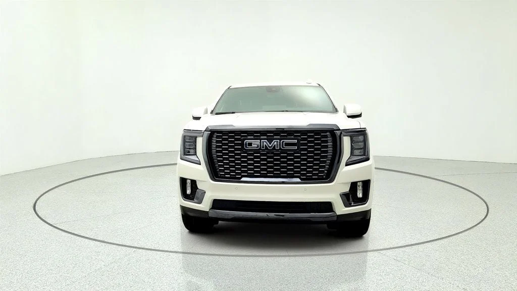 Used 2023 White Frost Tricoat GMC 4WD 4dr Denali Ultimate image 2
