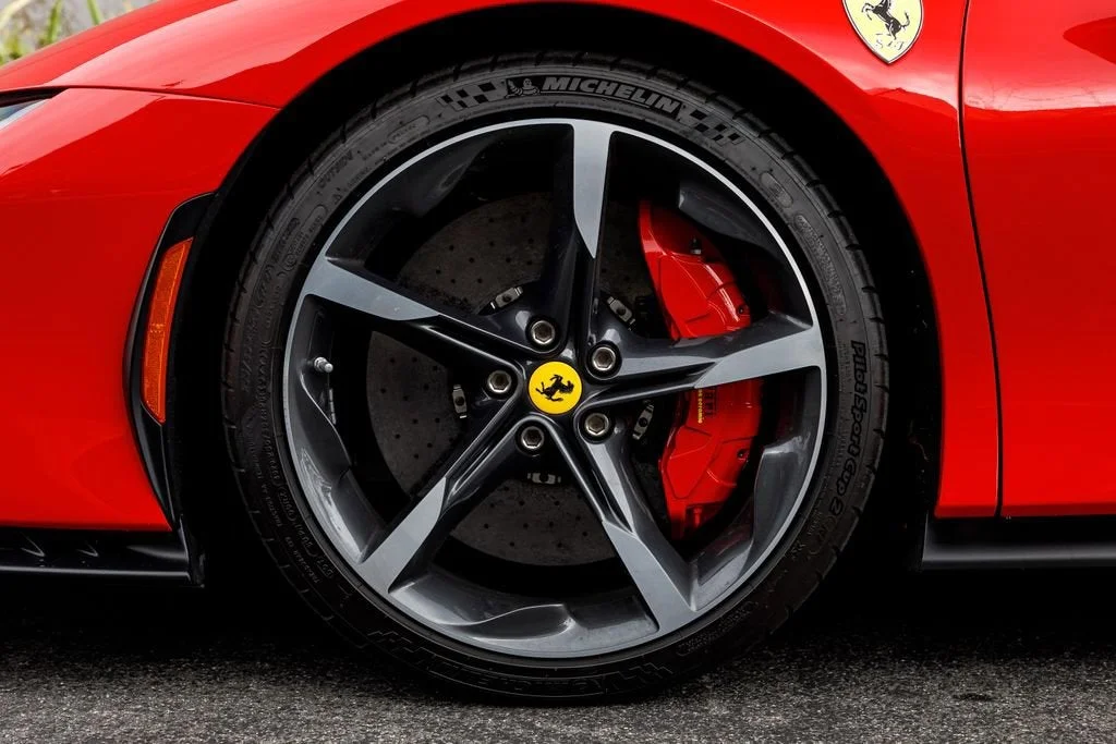 Used 2021 Rosso Corsa Ferrari  image 17