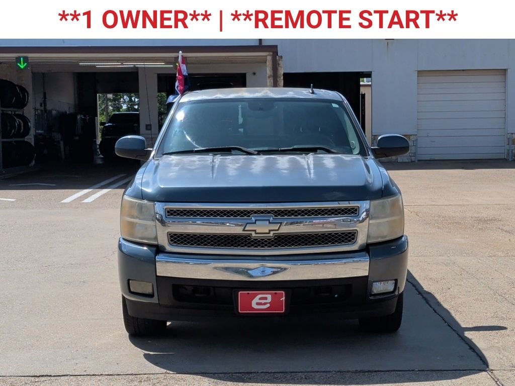 Used 2008 Blue Chevrolet LT image 2