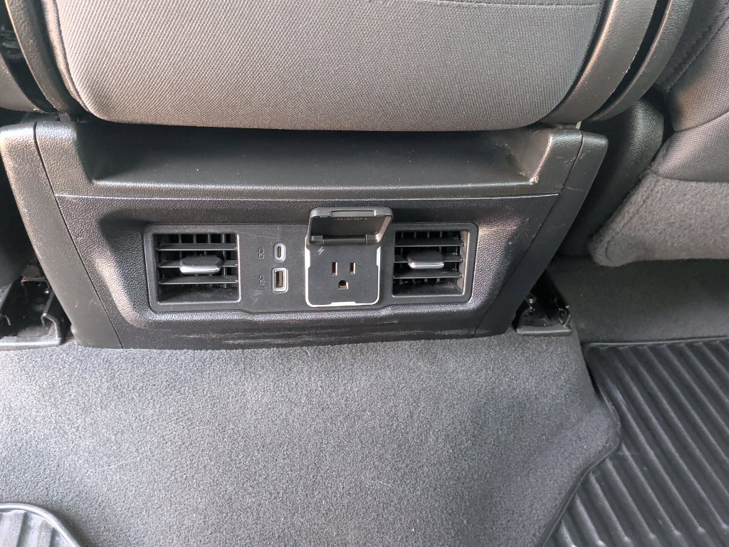 Used 2025 White Chevrolet LT image 37