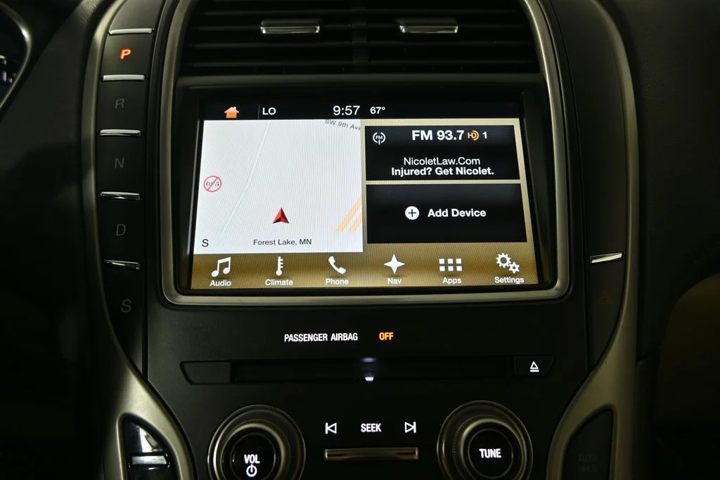 Used 2016 Black Lincoln Reserve image 27