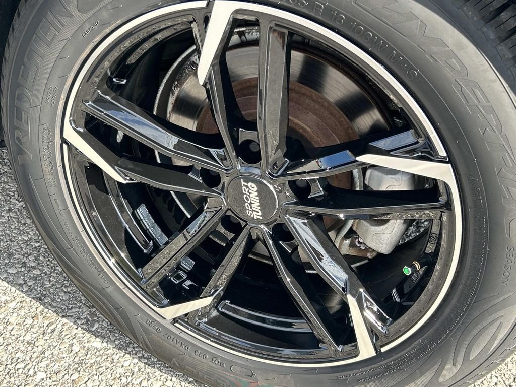 Used 2015 Ashen Gray Metallic Chevrolet 2LS image 12