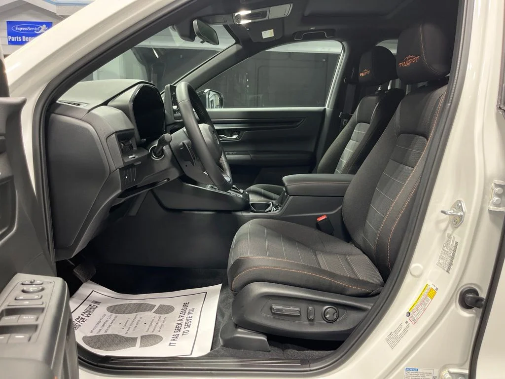 Used 2026 Platinum White Pearl Honda TrailSport image 11