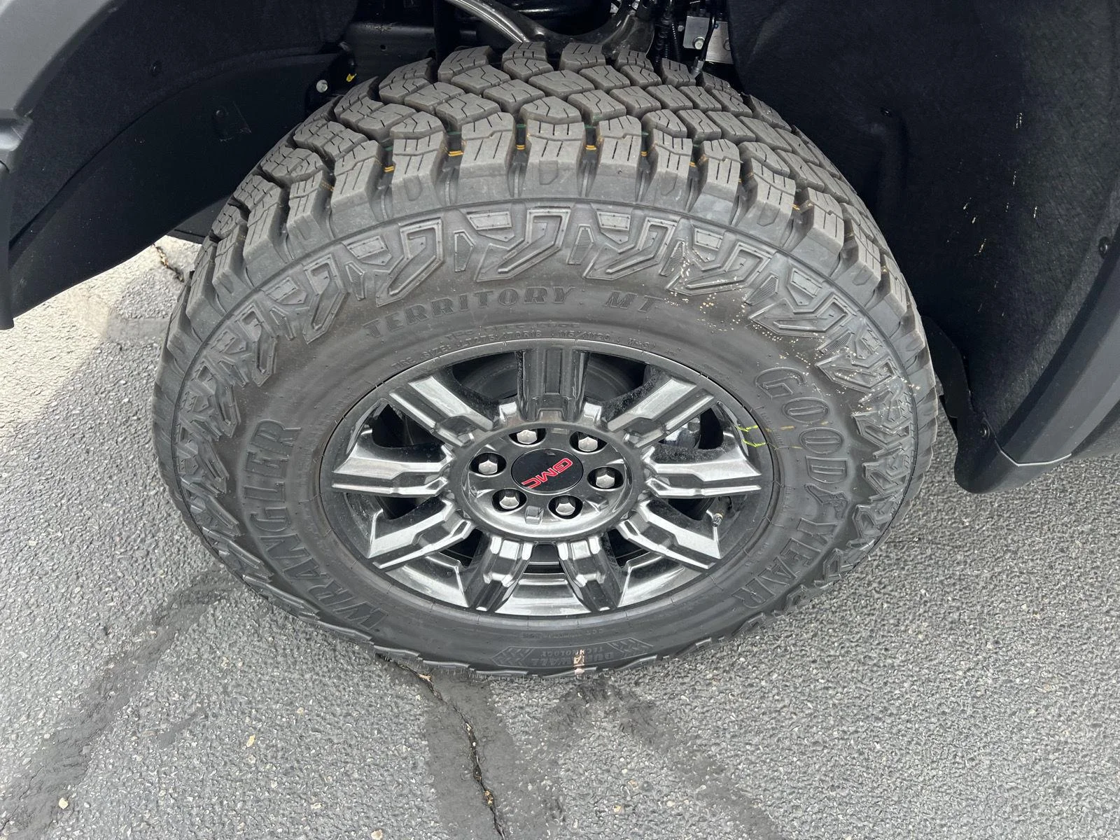 2026 GMC Sierra 1500 AT4X - Photo 10
