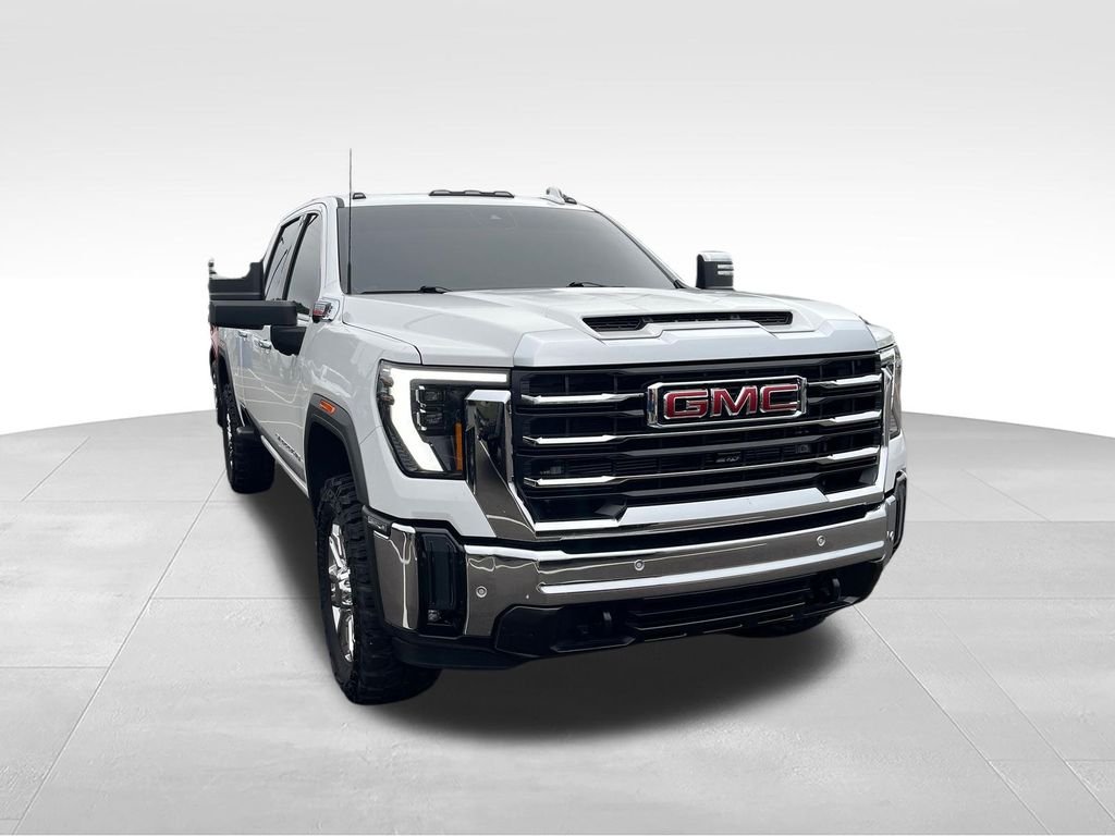 Used 2025 White GMC SLT image 7
