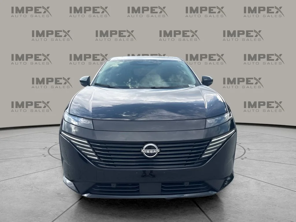 Used 2026 Black Nissan Platinum image 8