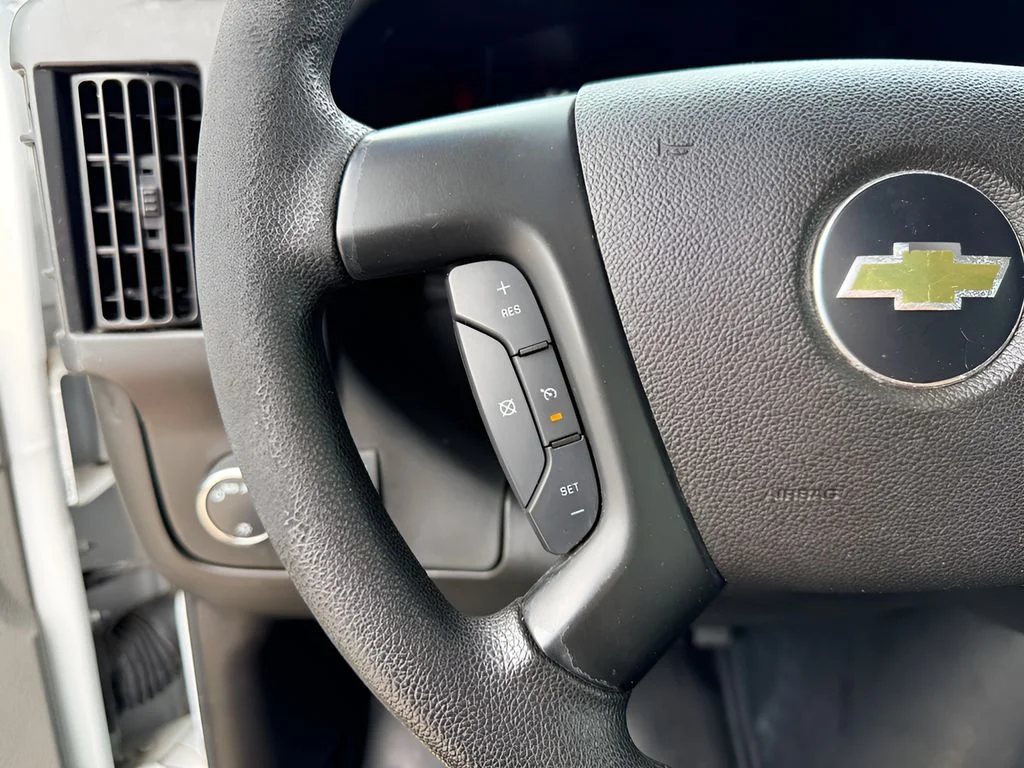 Used 2016 Summit White Chevrolet Work Van image 23