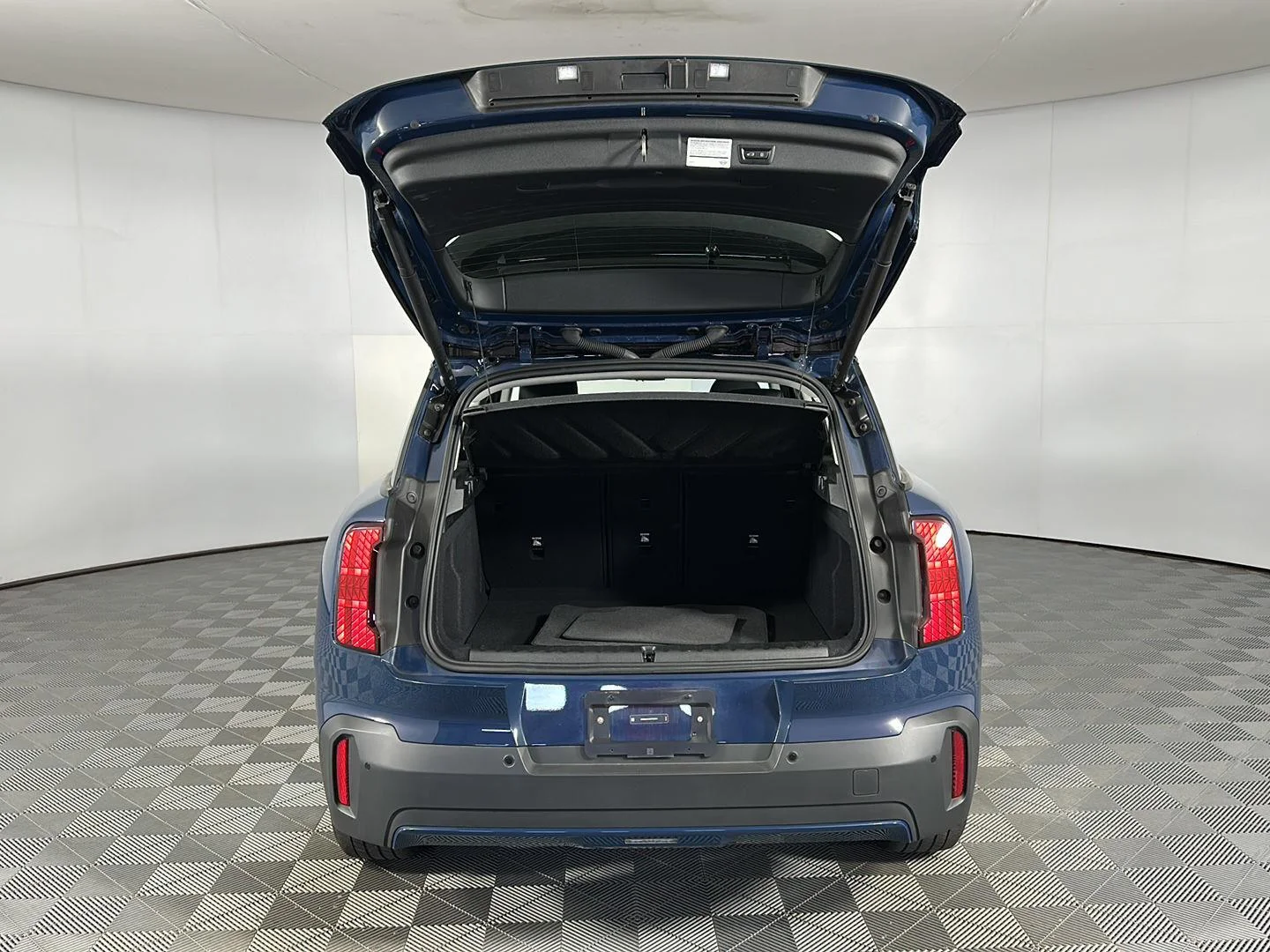 Used 2025 Indigo Sunset Blue Metallic MINI S image 22