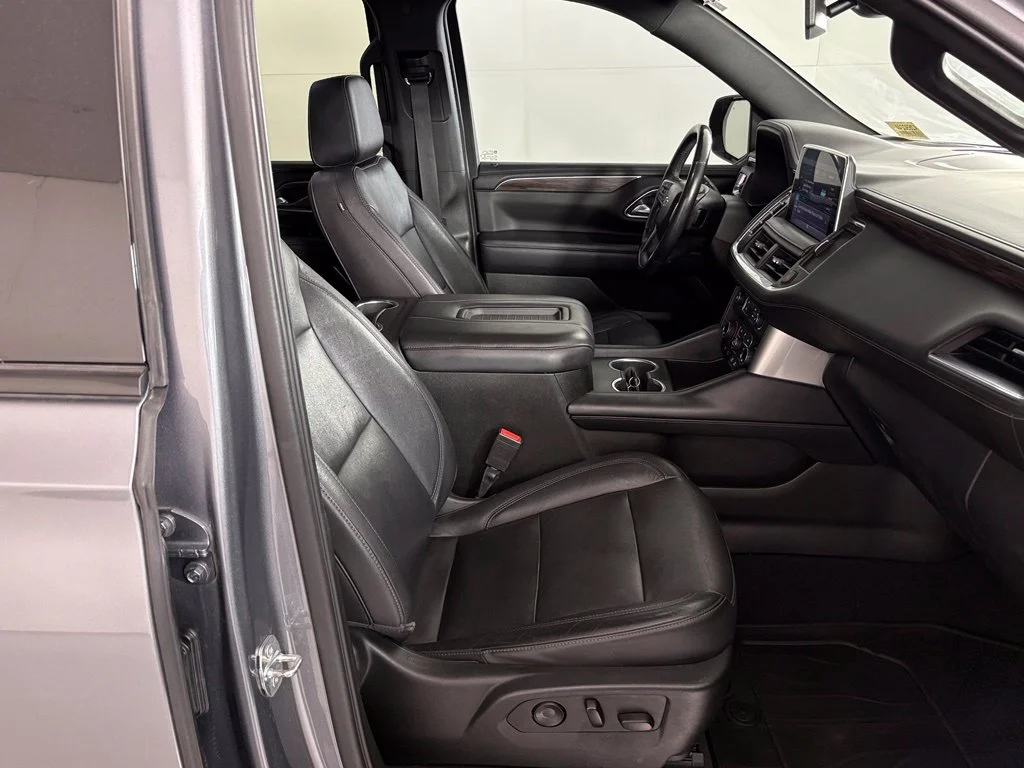 Used 2021 Gray Chevrolet Z71 image 45