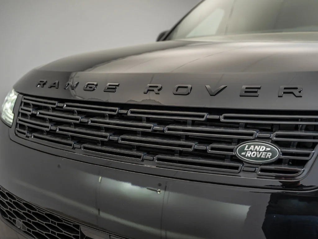 Used 2026 Santorini Black Land Rover SE image 11