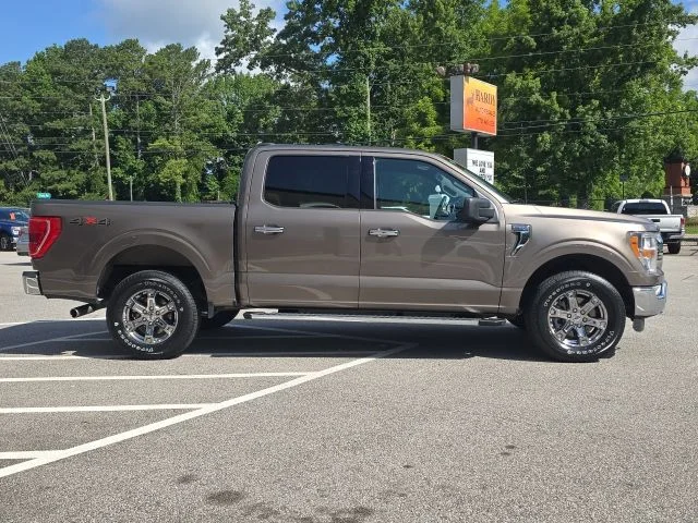 Used 2023 Gray Ford XLT image 6