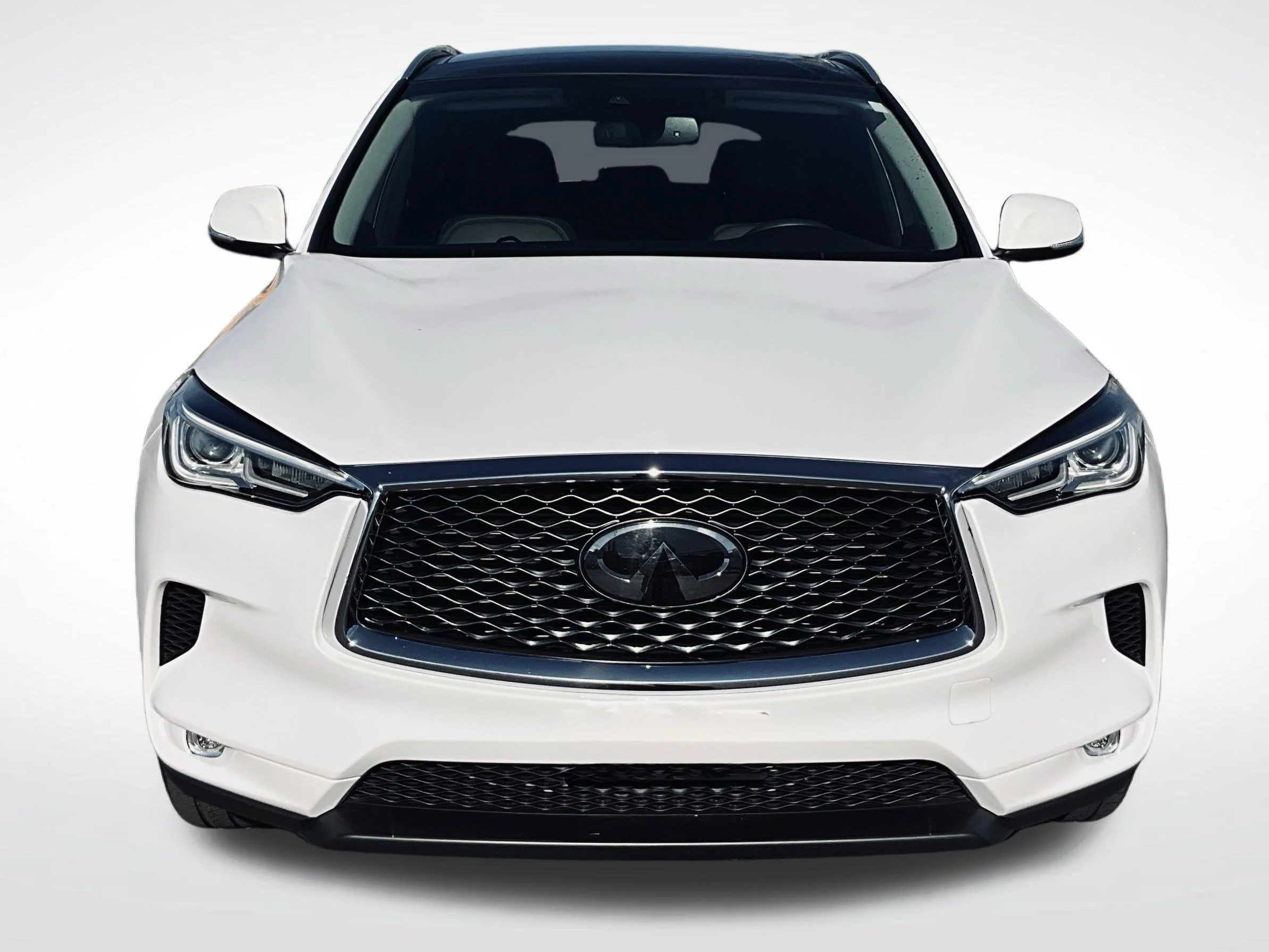 Used 2021 White INFINITI LUXE image 8