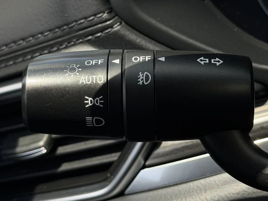 Used 2019 Silver Mazda Grand Touring image 22