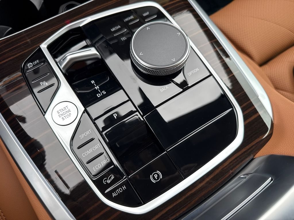 New 2026 Black Sapphire Metallic BMW xDrive40i image 26