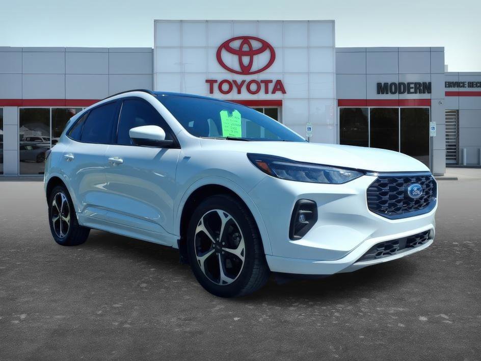 Used 2023 Oxford White Ford ST-Line Select image 8