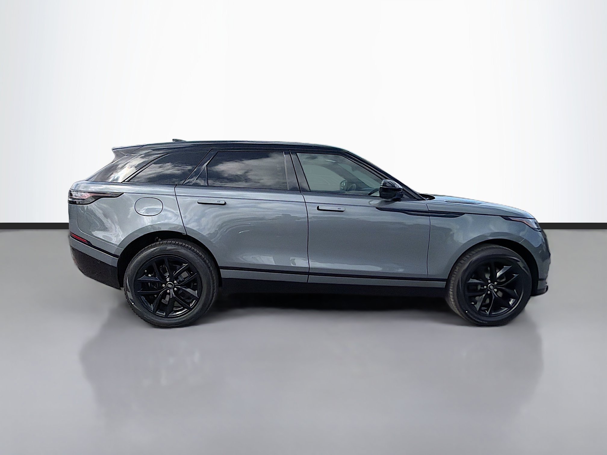 New 2026 Zadar Grey Land Rover Dynamic SE image 6