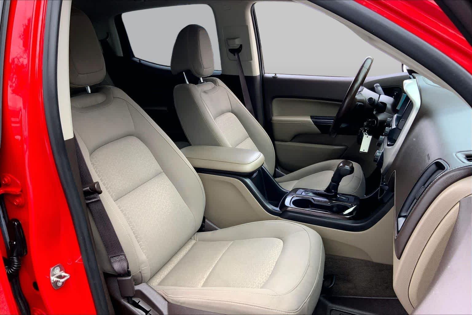 Used 2017 Cardinal Red GMC 4WD SLE image 9