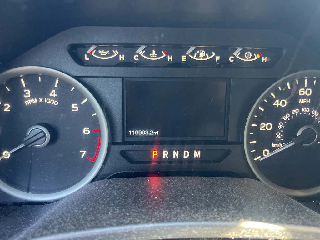 Used 2018 Shadow Black Ford XLT image 3