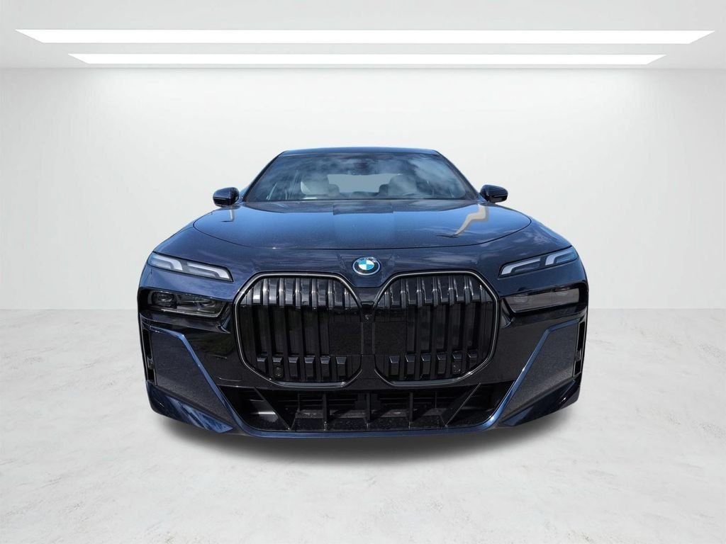 New 2026 Tanzanite Blue II Metallic BMW xDrive60 image 9
