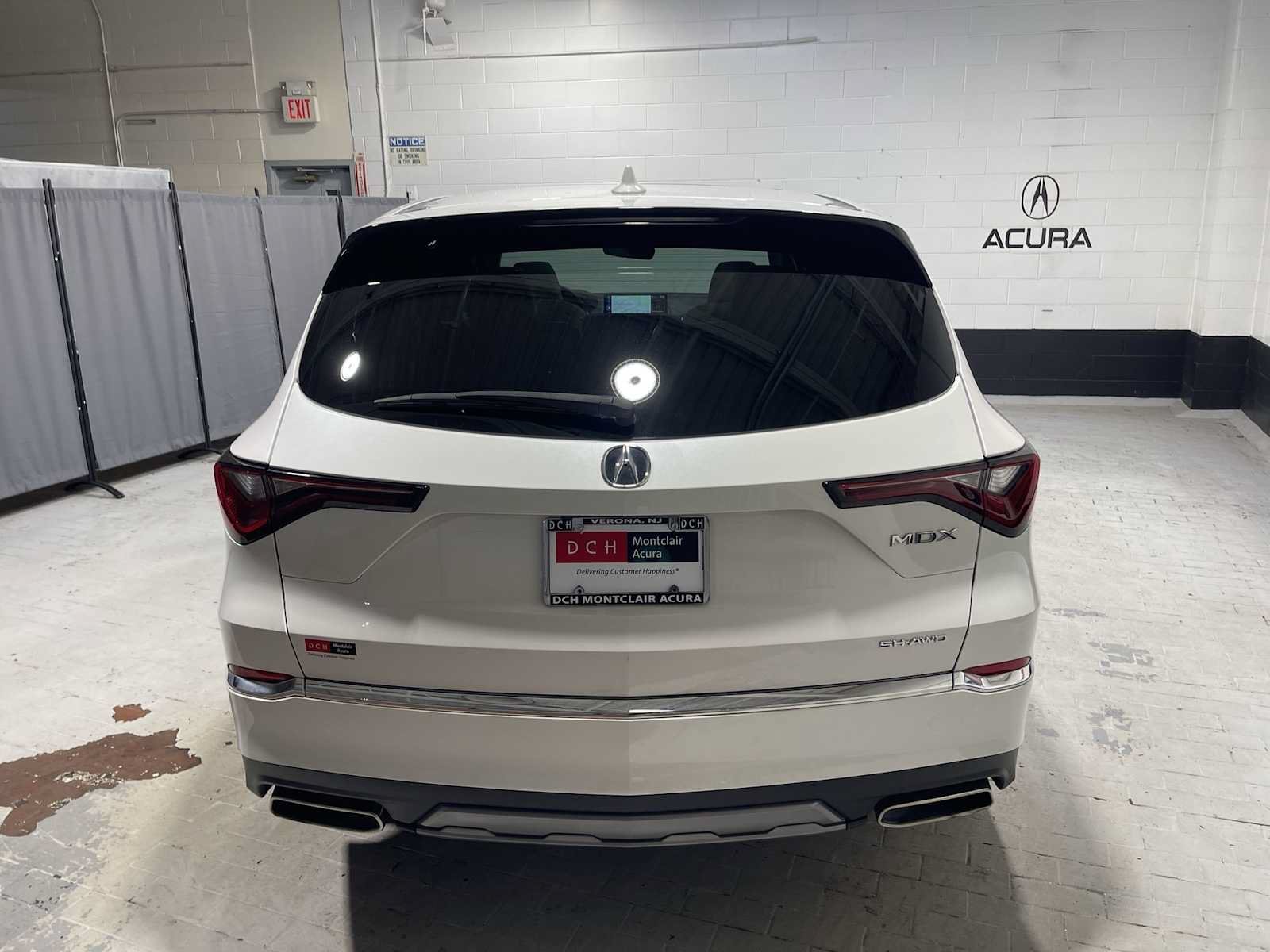 Certified Used 2025 Platinum White Pearl Acura  image 32