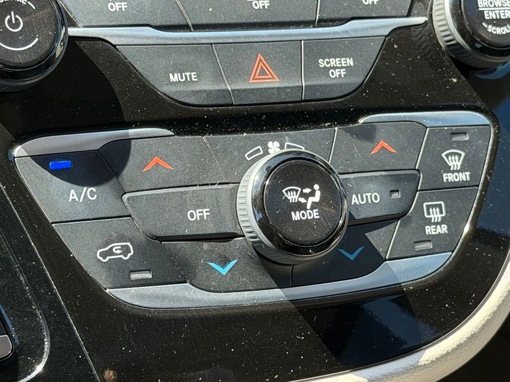 Used 2018 Red Chrysler Touring Plus image 28