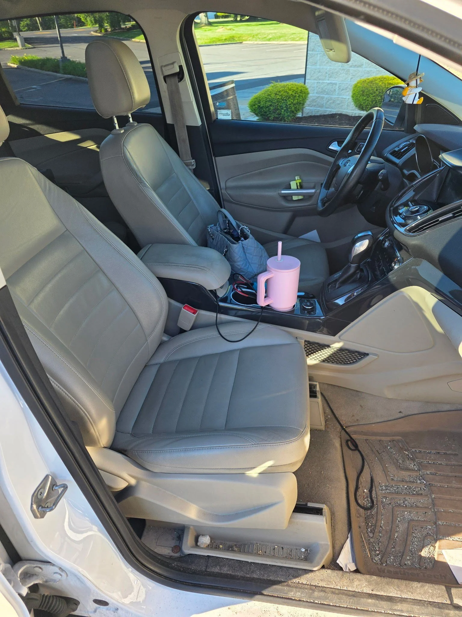 Used 2014 White Platinum Ford Titanium image 8