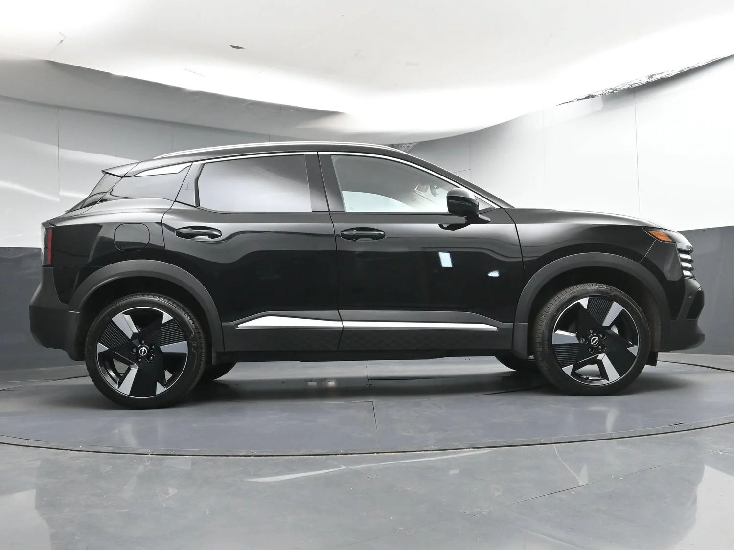 Certified Used 2026 Super Black Nissan SR image 23