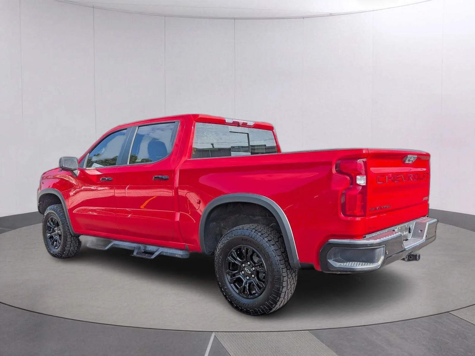 Used 2023 Red Hot Chevrolet ZR2 image 3