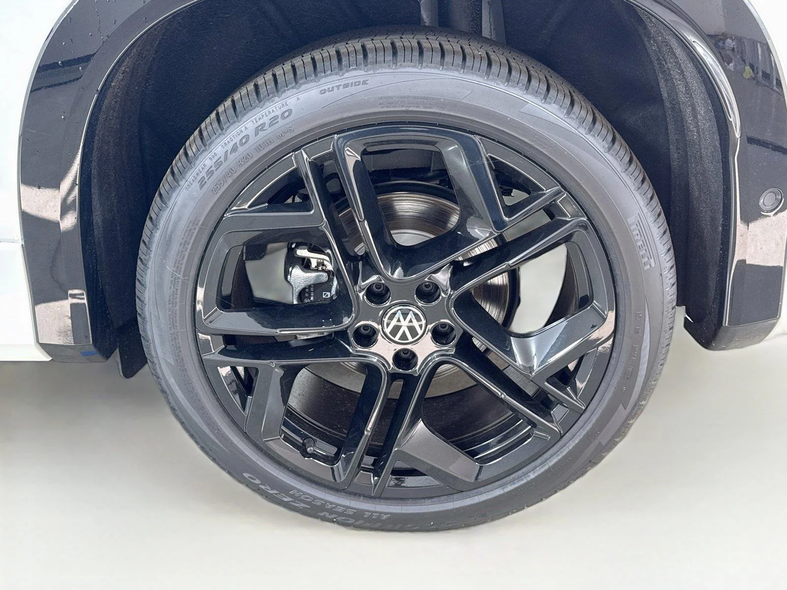 New 2026 WHITE Volkswagen SE R-Line Black image 30