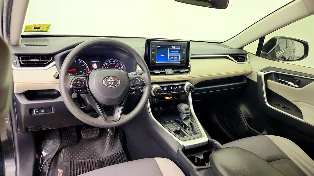Used 2019 Midnight Black Metallic Toyota XLE AWD image 13