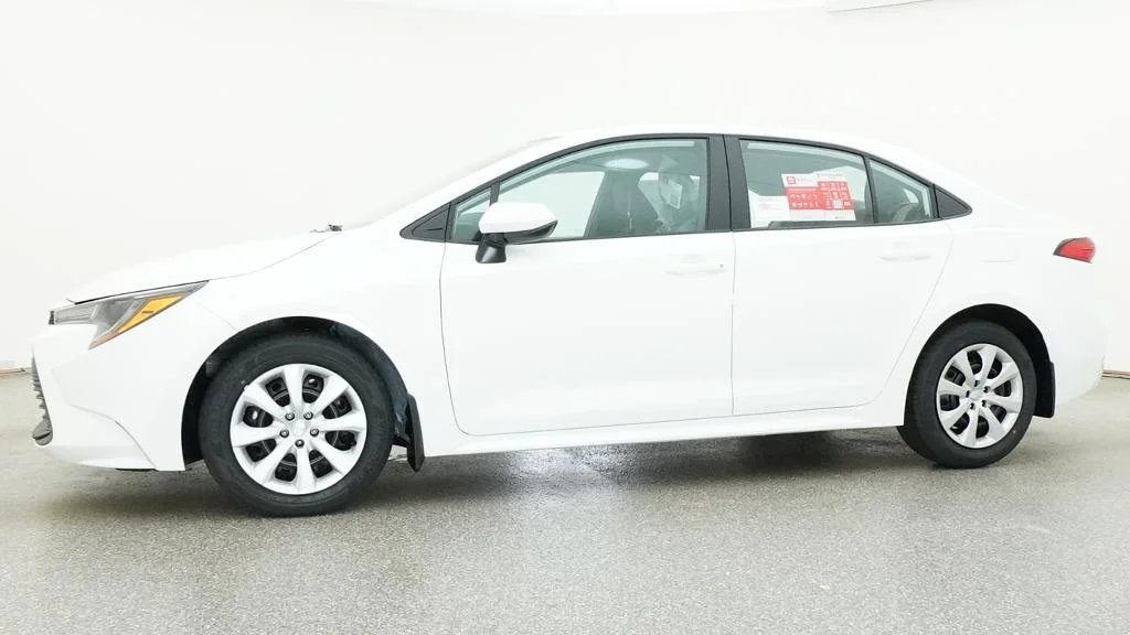 New 2026 Ice Cap Toyota LE image 4