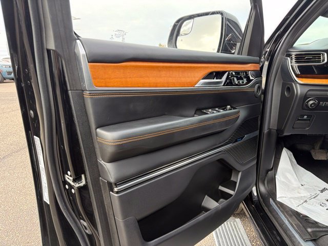 Used 2022 Black Jeep Series III image 17