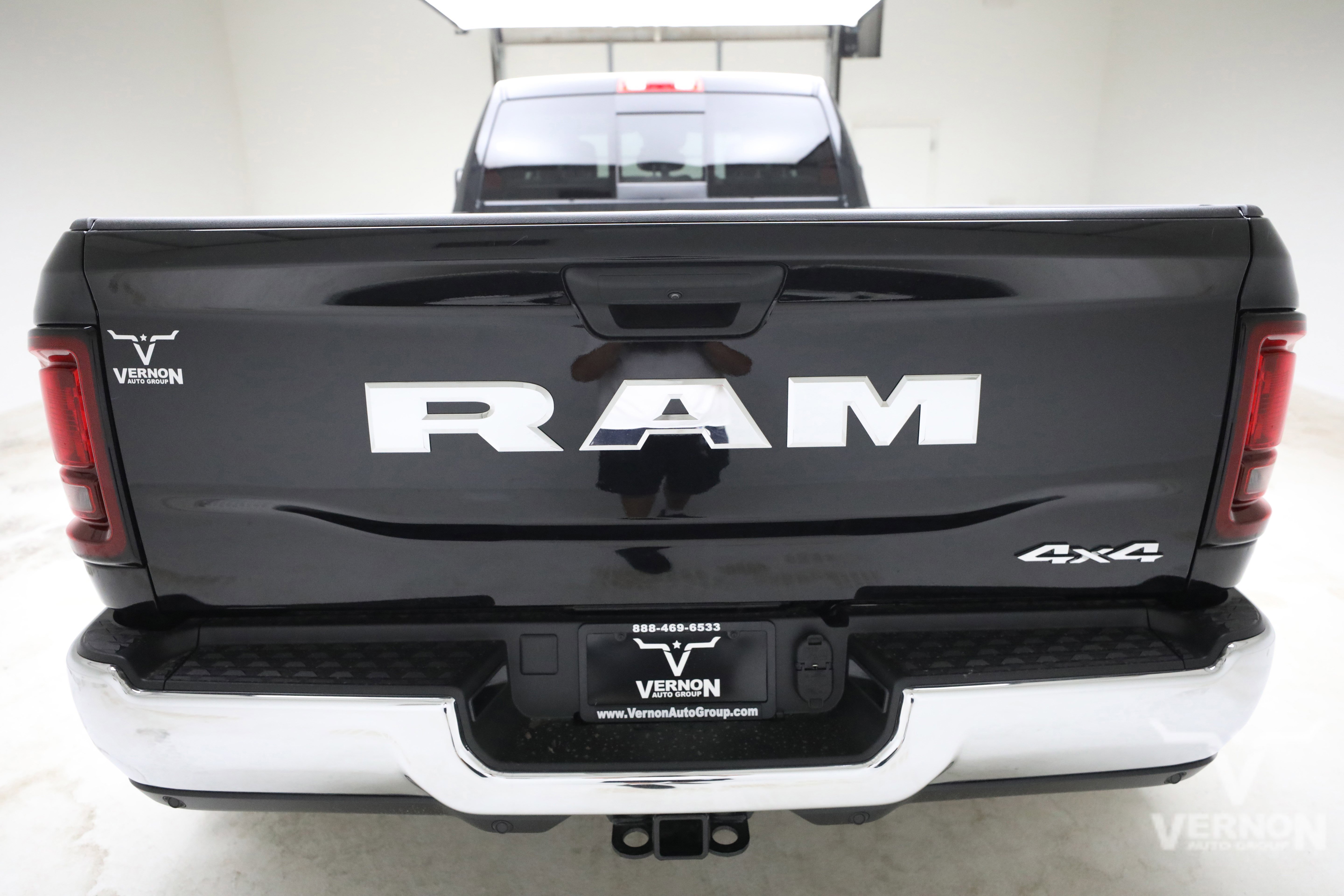 New 2026 Diamond Black Crystal Pearlcoat Ram N image 4