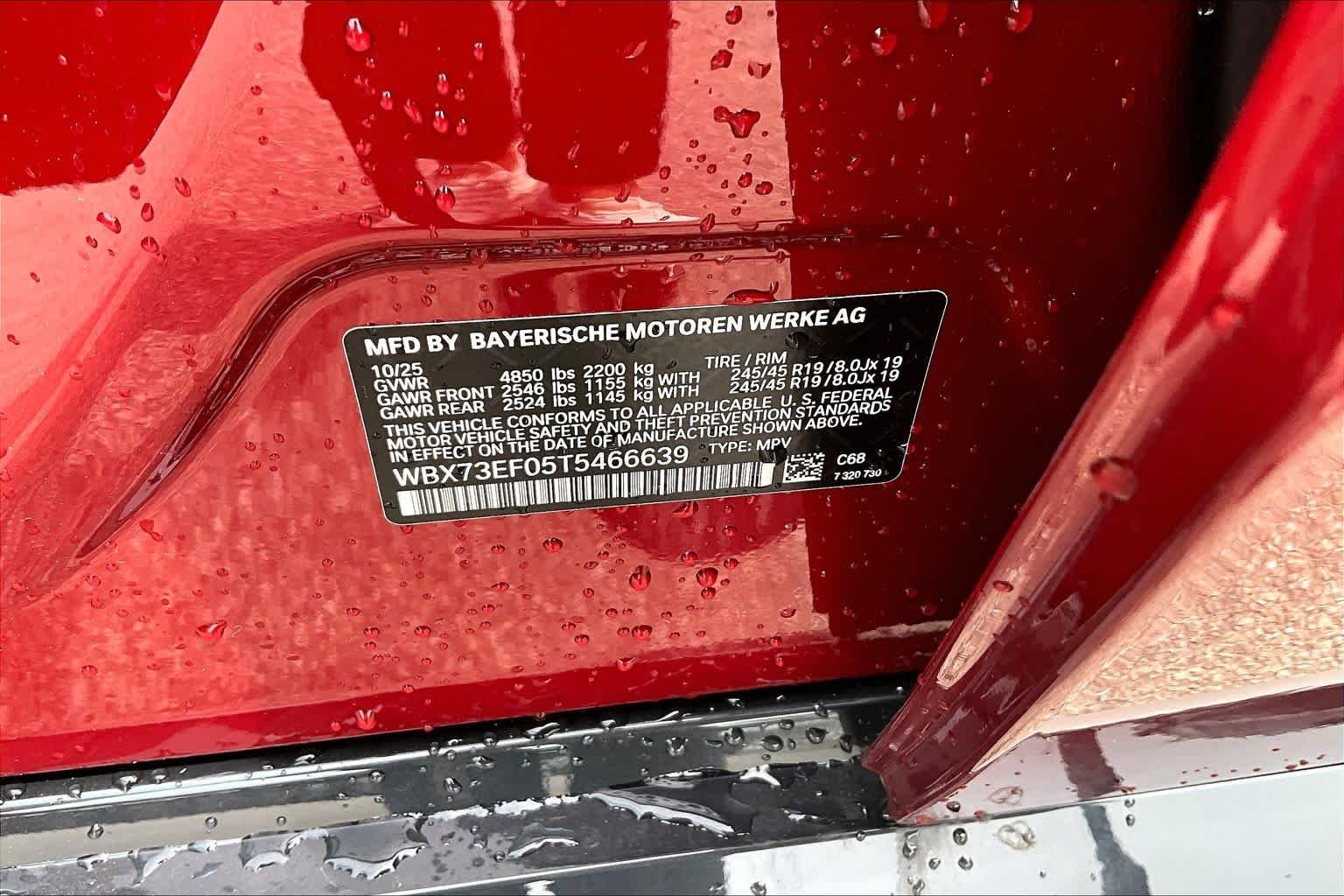 Used 2026 Vegas Red Metallic BMW xDrive28i image 18