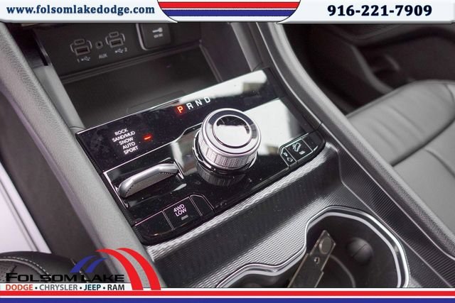 New 2024 Silver Zynith Exterior Paint Jeep 4xe image 17