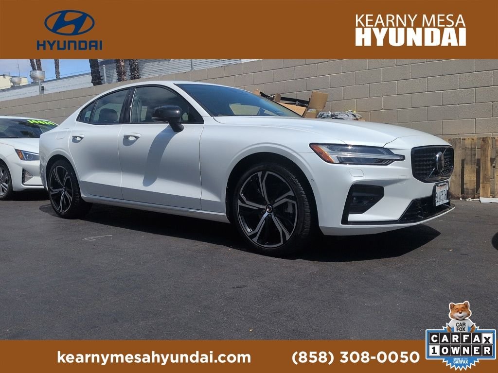 2024 Volvo S60 B5 Plus Dark Theme AWD's photo