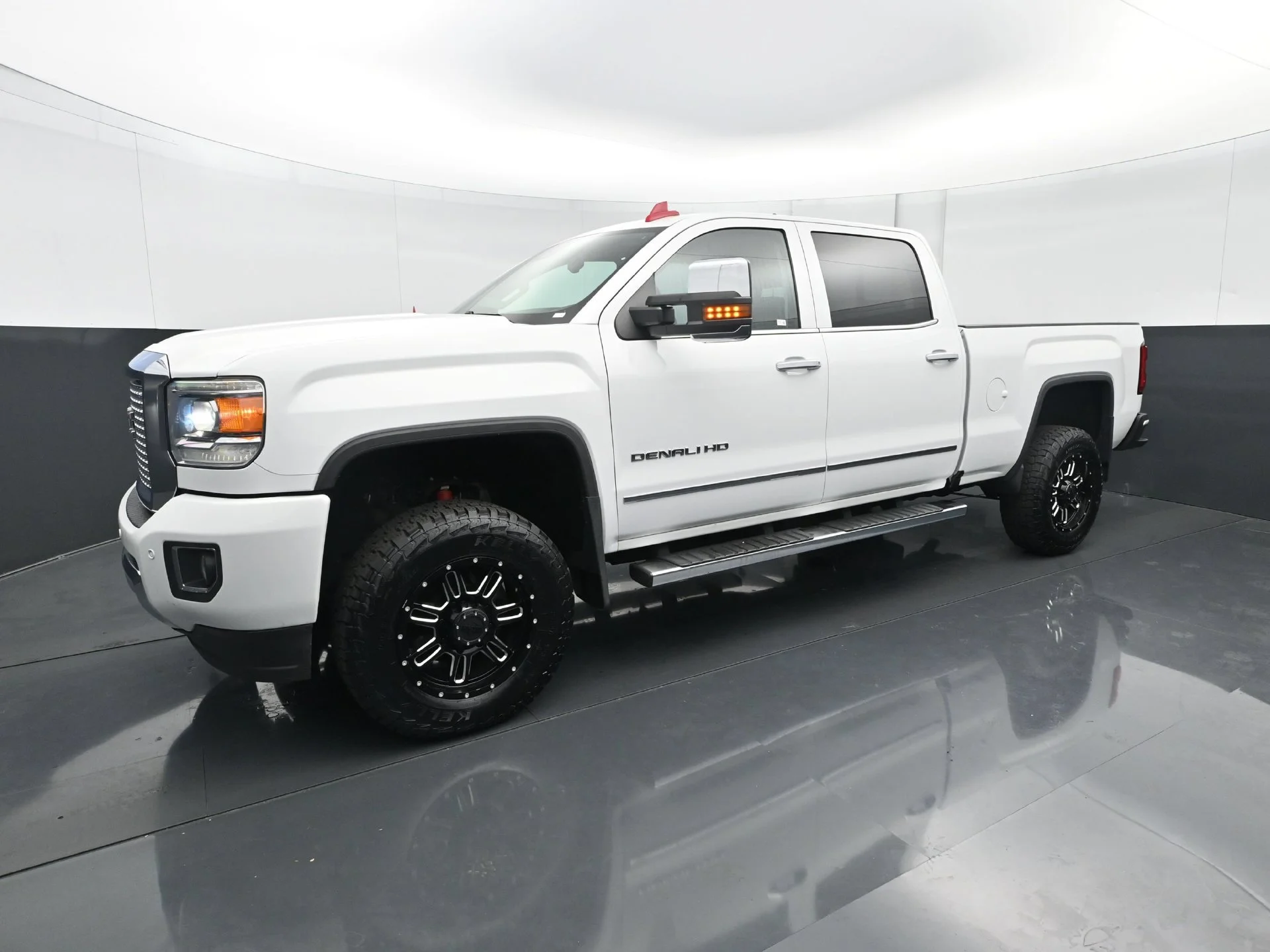Used 2016 GMC Sierra 2500 Denali HD Denali with VIN 1GT12UEG1GF301668 for sale in Roseville, Minnesota