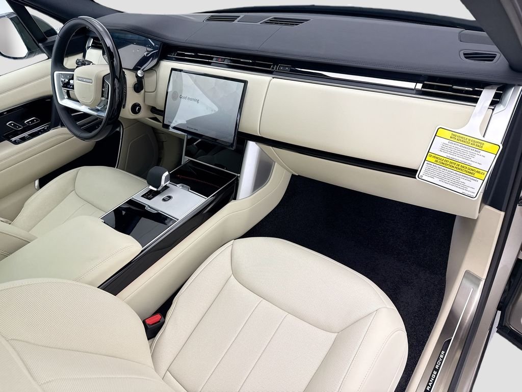 New 2026 Batumi Gold Land Rover SE image 16