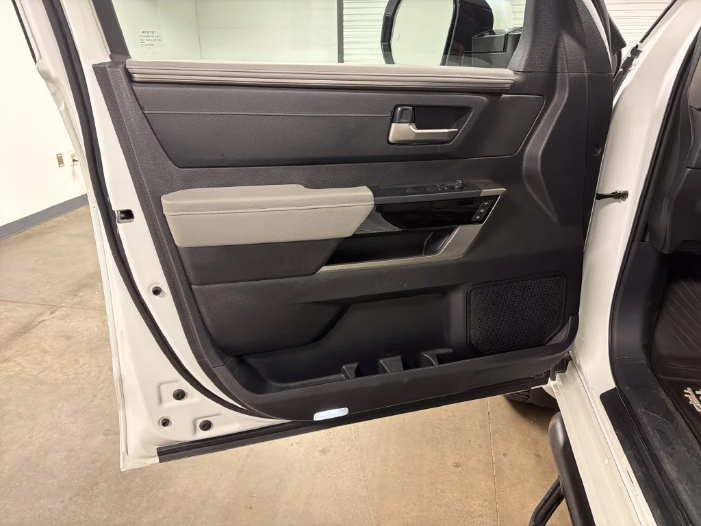 Used 2022 Off-white Toyota Limited image 24