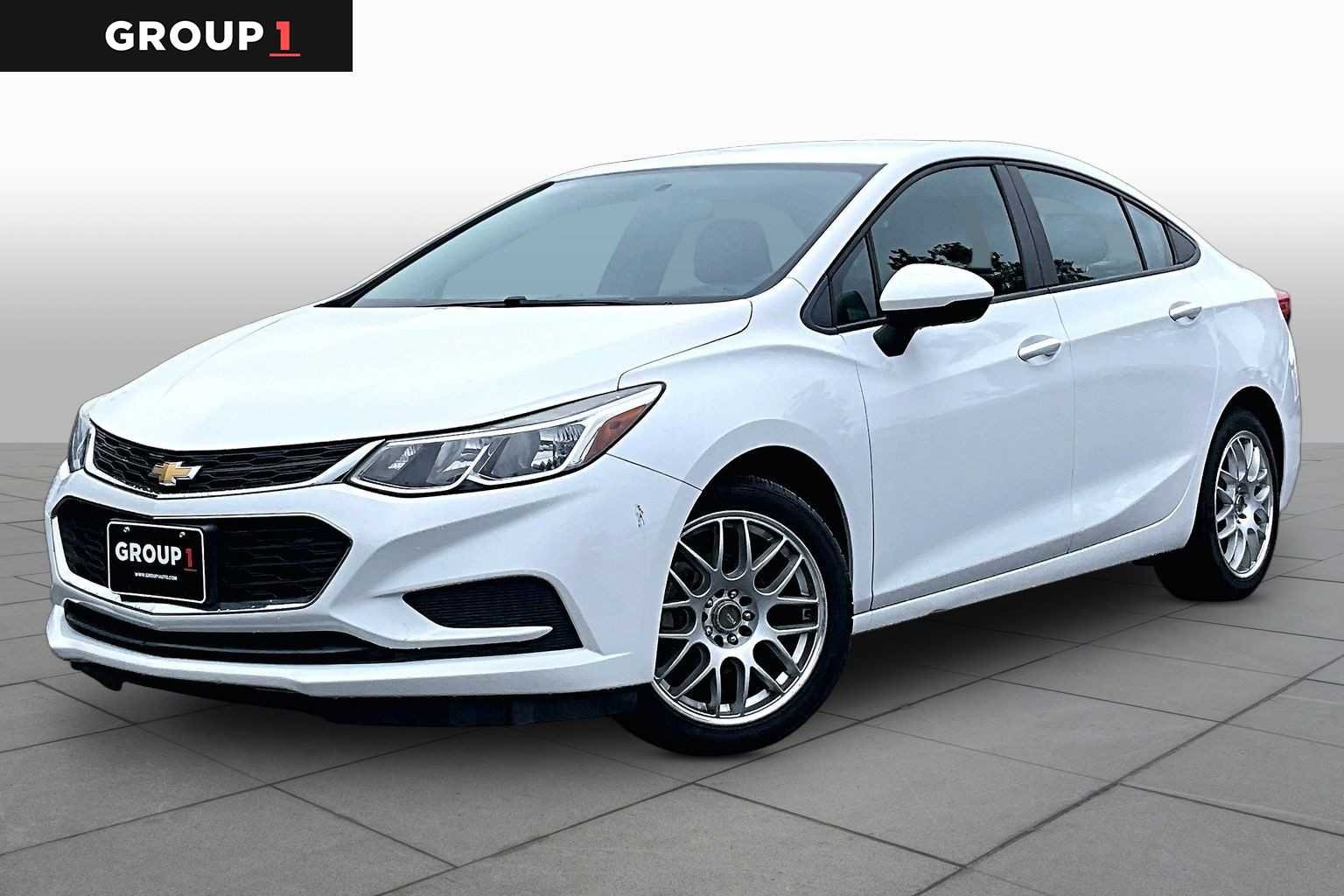 2017 Chevrolet Cruze LS Manual's photo