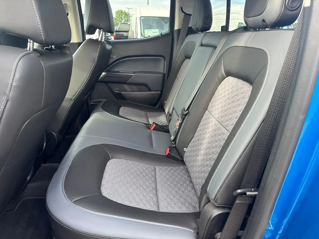 Used 2021 Blue Chevrolet Z71 image 27