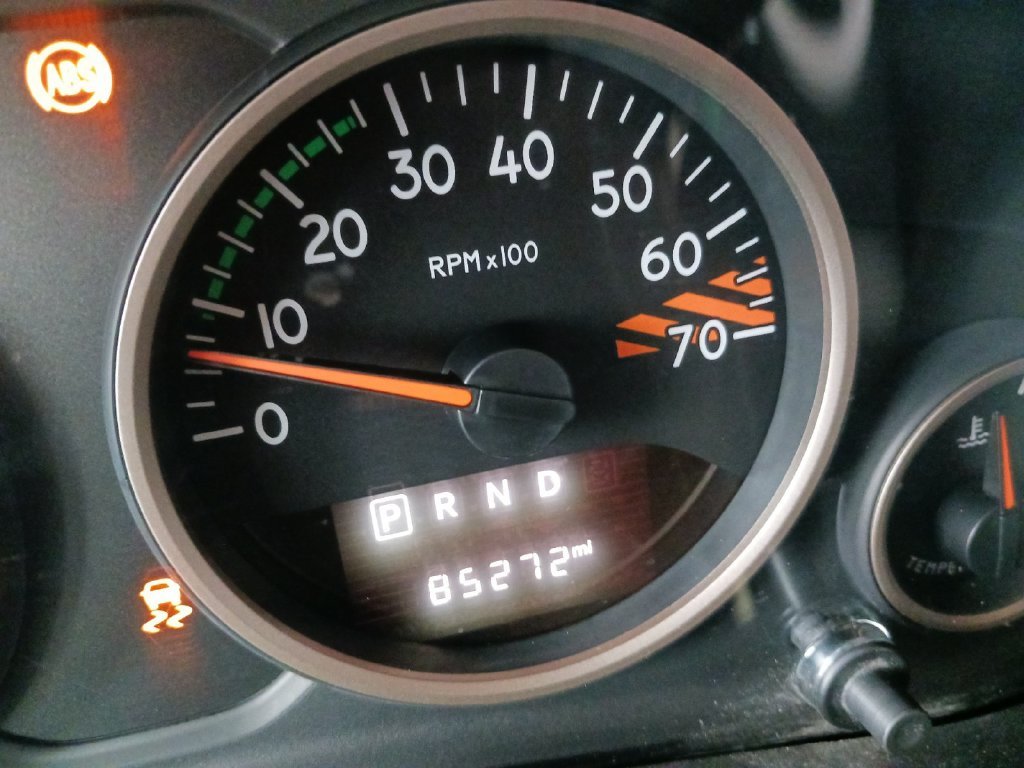 Used 2016 White Jeep Unlimited Sahara image 20